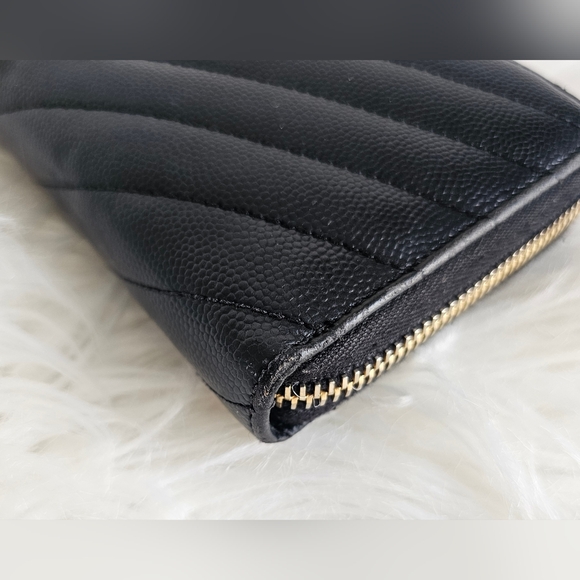 🖤 YSL Zippy 🖤 - Picture 7 of 13